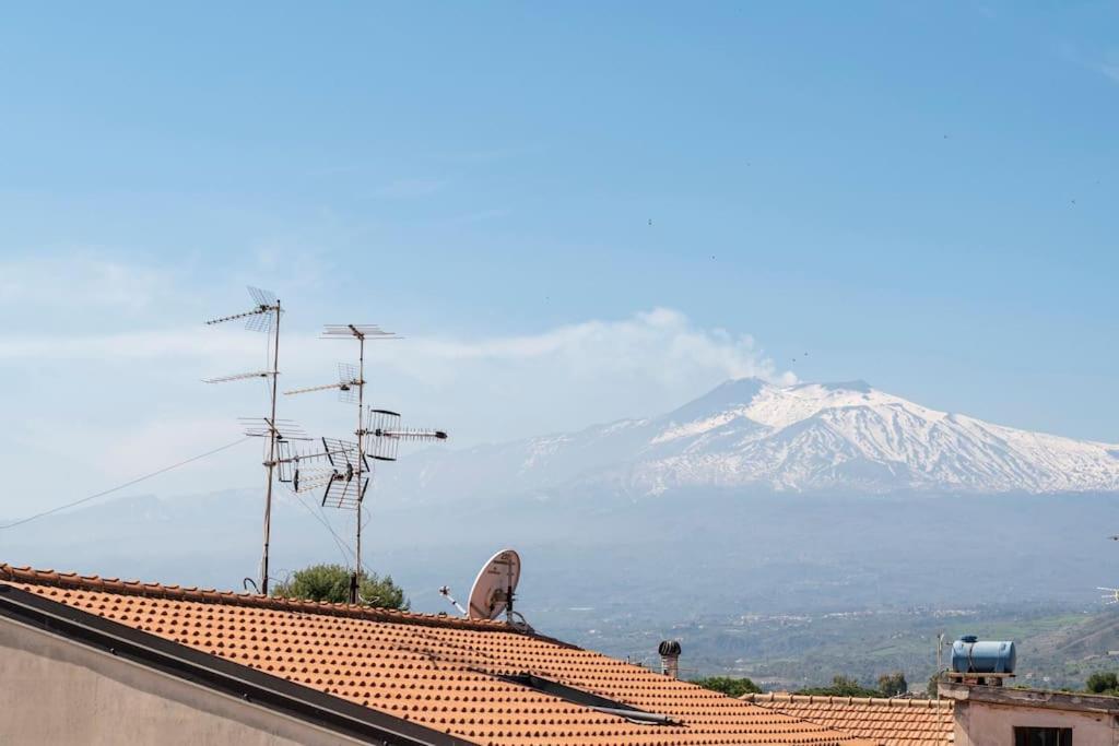 Un Passo Dal Mare Due Dall'Etna Giardini Naxos Eksteriør billede
